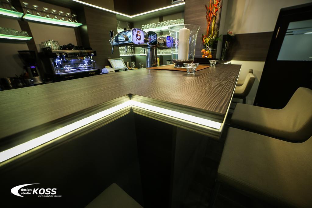 Hotel Imos Breclav ภายนอก รูปภาพ