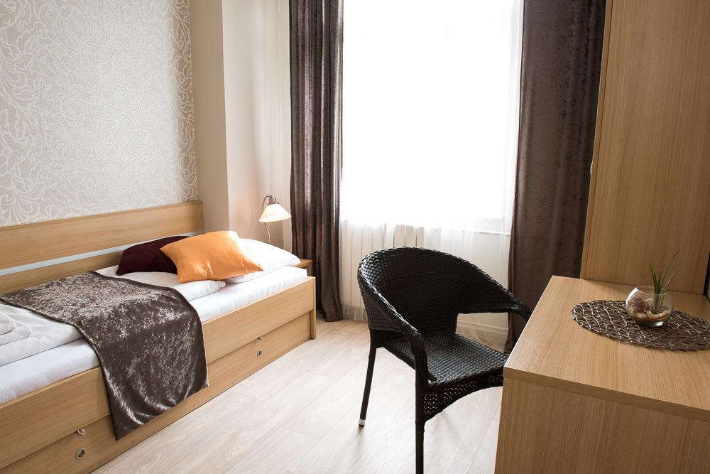 Hotel Imos Breclav ภายนอก รูปภาพ