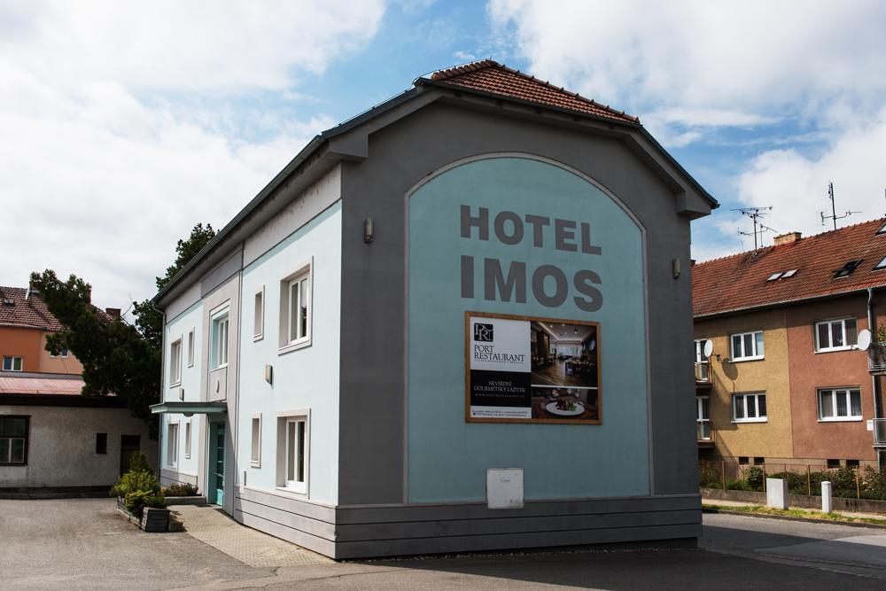 Hotel Imos Breclav ภายนอก รูปภาพ